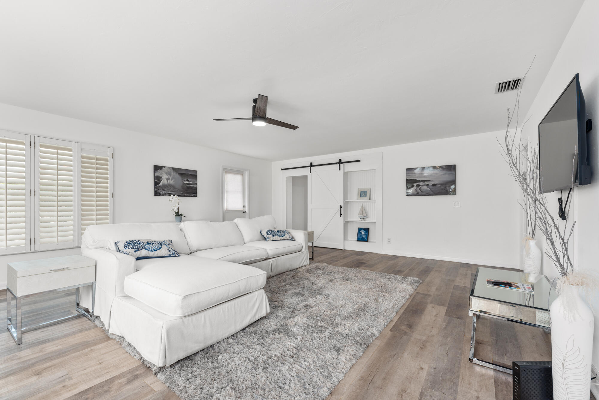 1140 Beach Road West Palm Beach, FL 33404 - Photo 8 of 35 1140 Beach Rd, Riviera Beach (19)