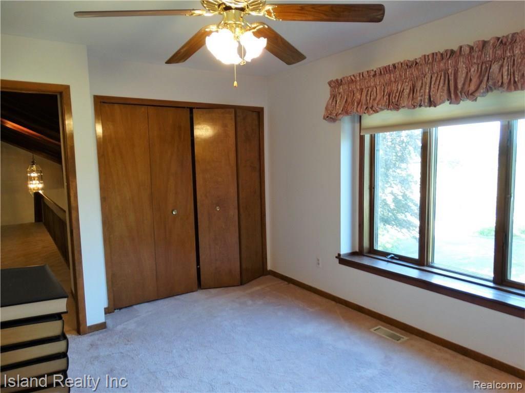 22673 Meridian Road Grosse Ile, MI 48138 - Photo 32 of 48