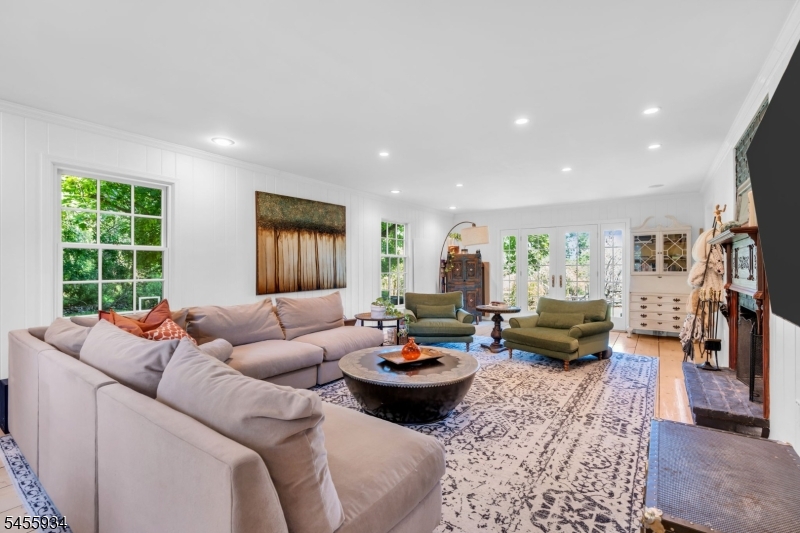 1 Spring Hill Road Annandale, NJ 08801 - Photo 8 of 47 Gallery Image 8
