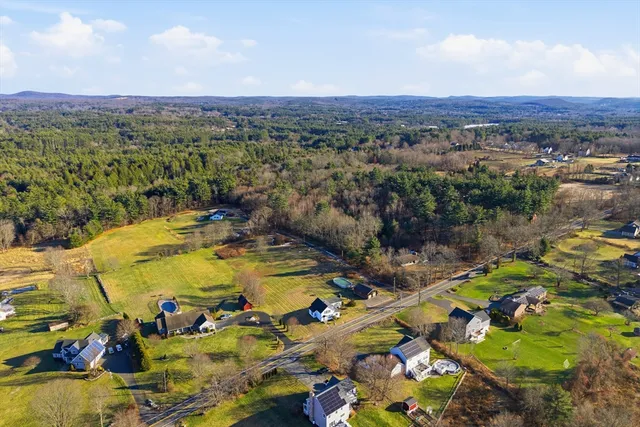 $319,900 | 521 North Liberty Street, Belchertown, MA 01007