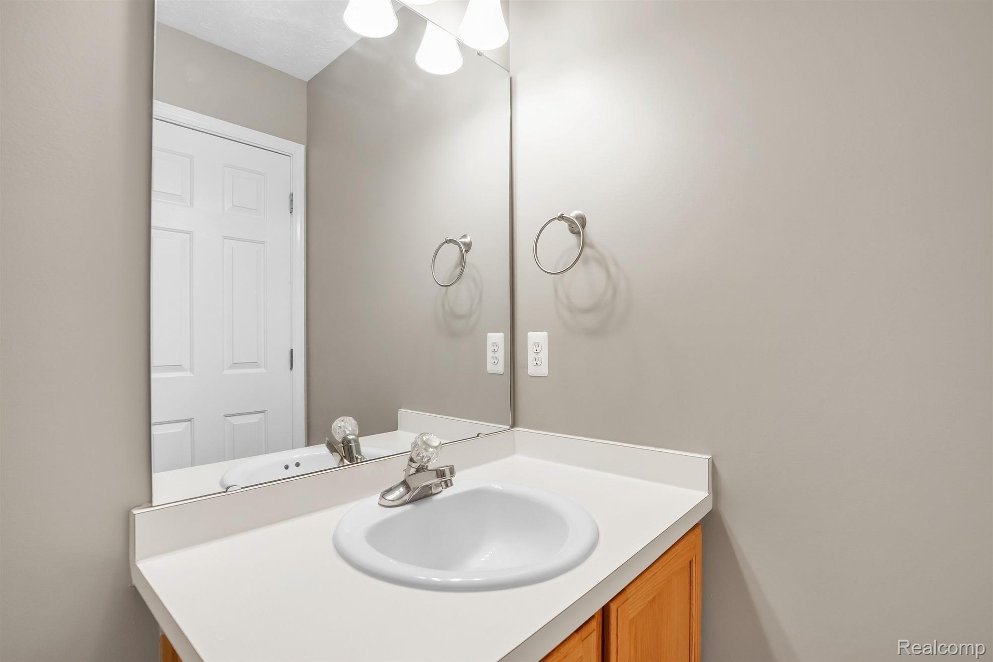 182 Turtle Trace Pinckney, MI 48169 - Photo 18 of 37 18-182 Turtle Trace-WindowStill-Rea.jpg