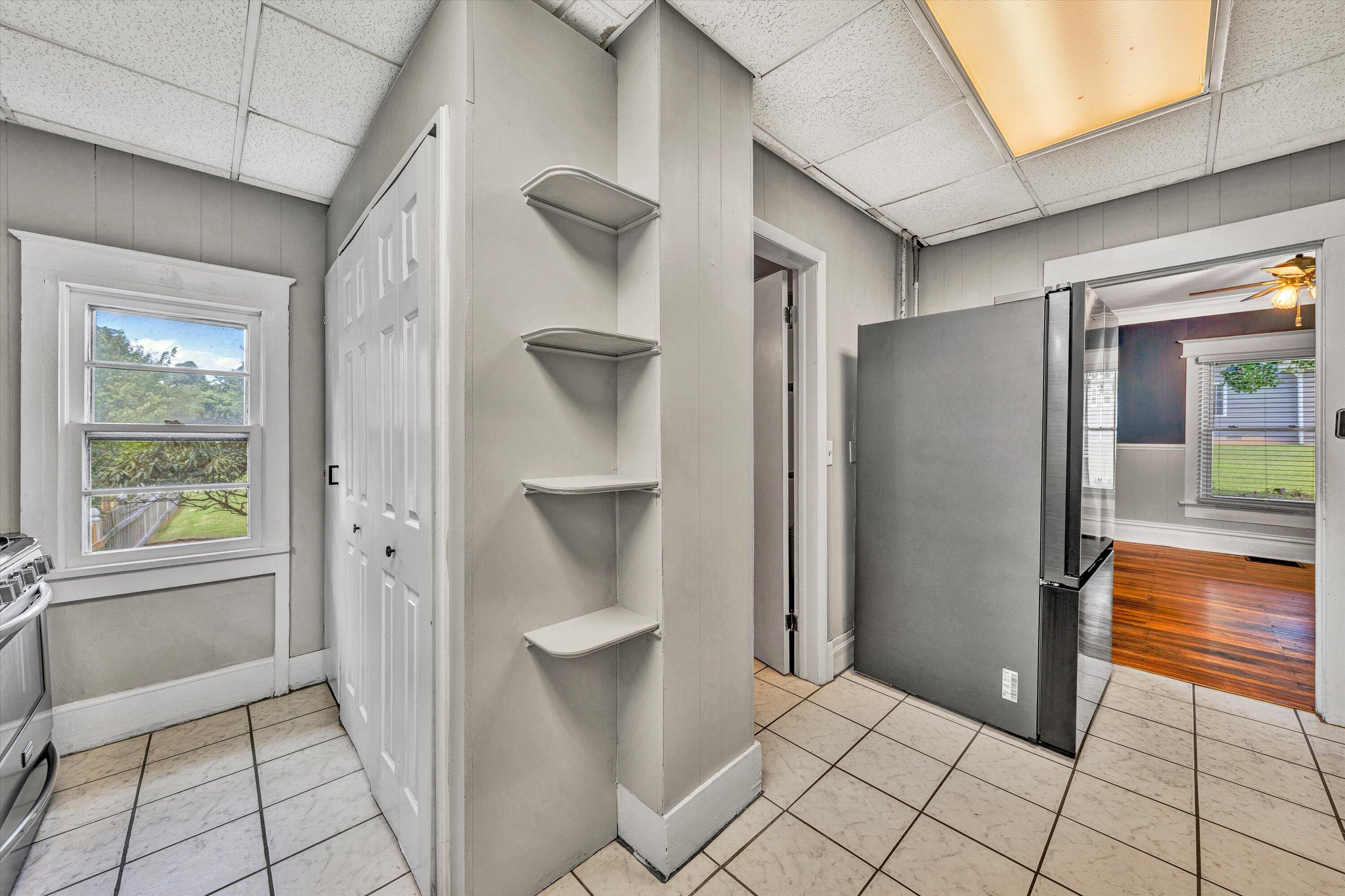 1703 Springfield Avenue Salem, VA 24153 - Photo 19 of 51 19-DSC00169