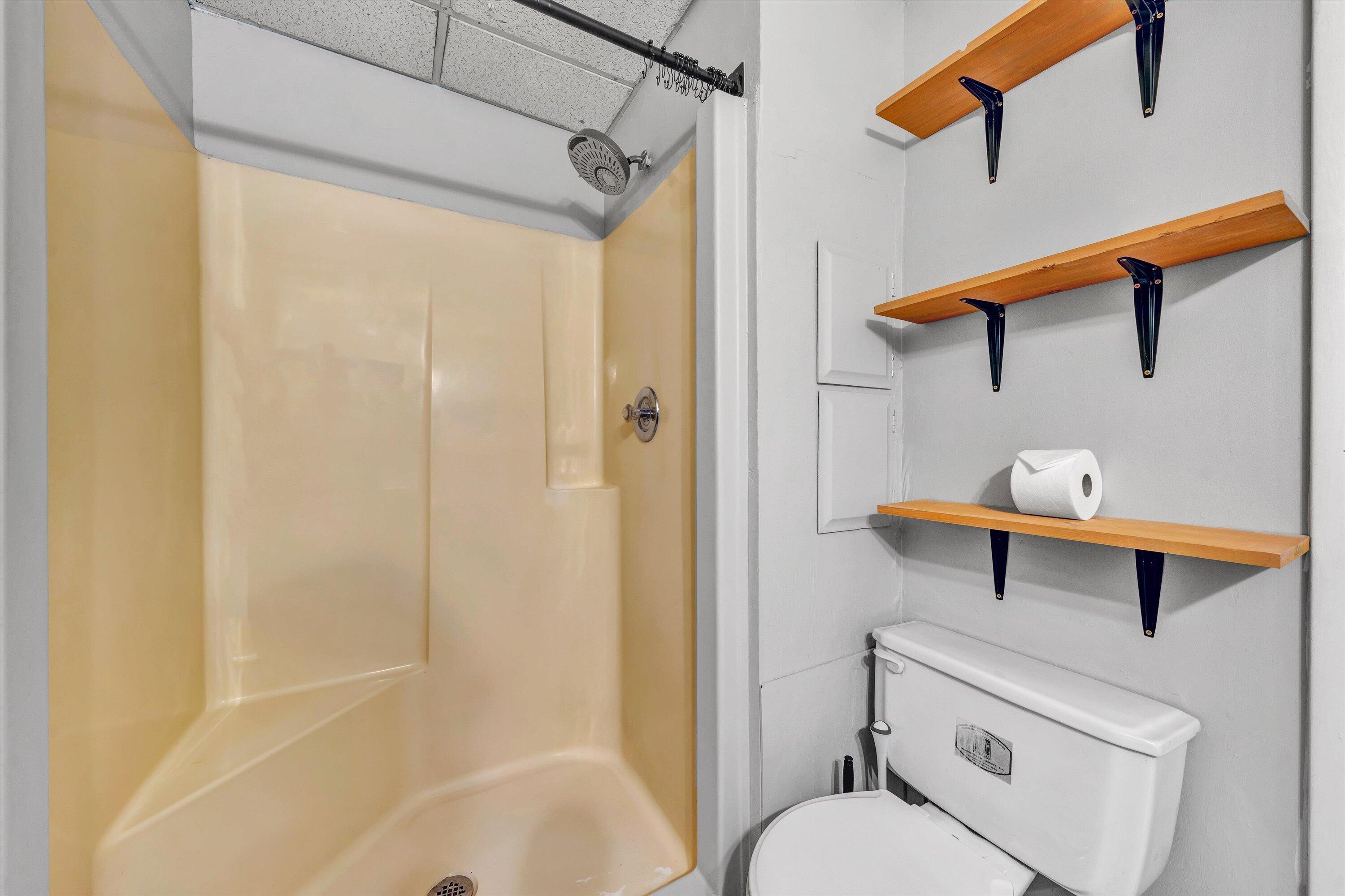 1703 Springfield Avenue Salem, VA 24153 - Photo 21 of 51 21-DSC00175