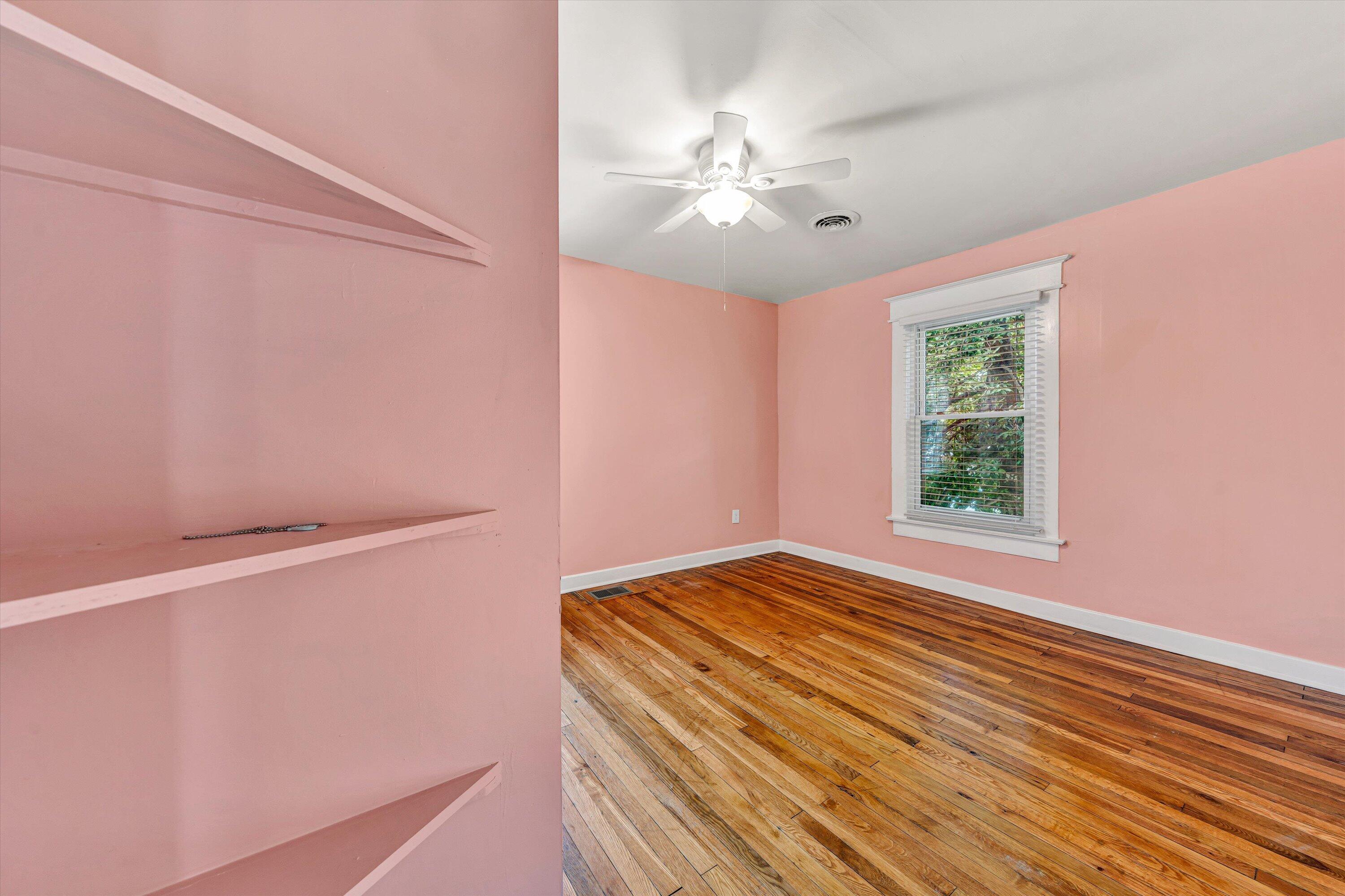 1703 Springfield Avenue Salem, VA 24153 - Photo 28 of 51 28-DSC00196