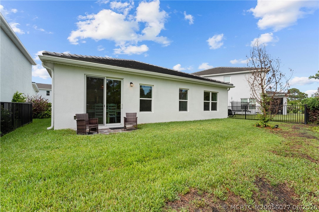 208 Southwest Pomeroy Street Stuart, FL 34997 - Photo 8 of 57 Gallery Image 8