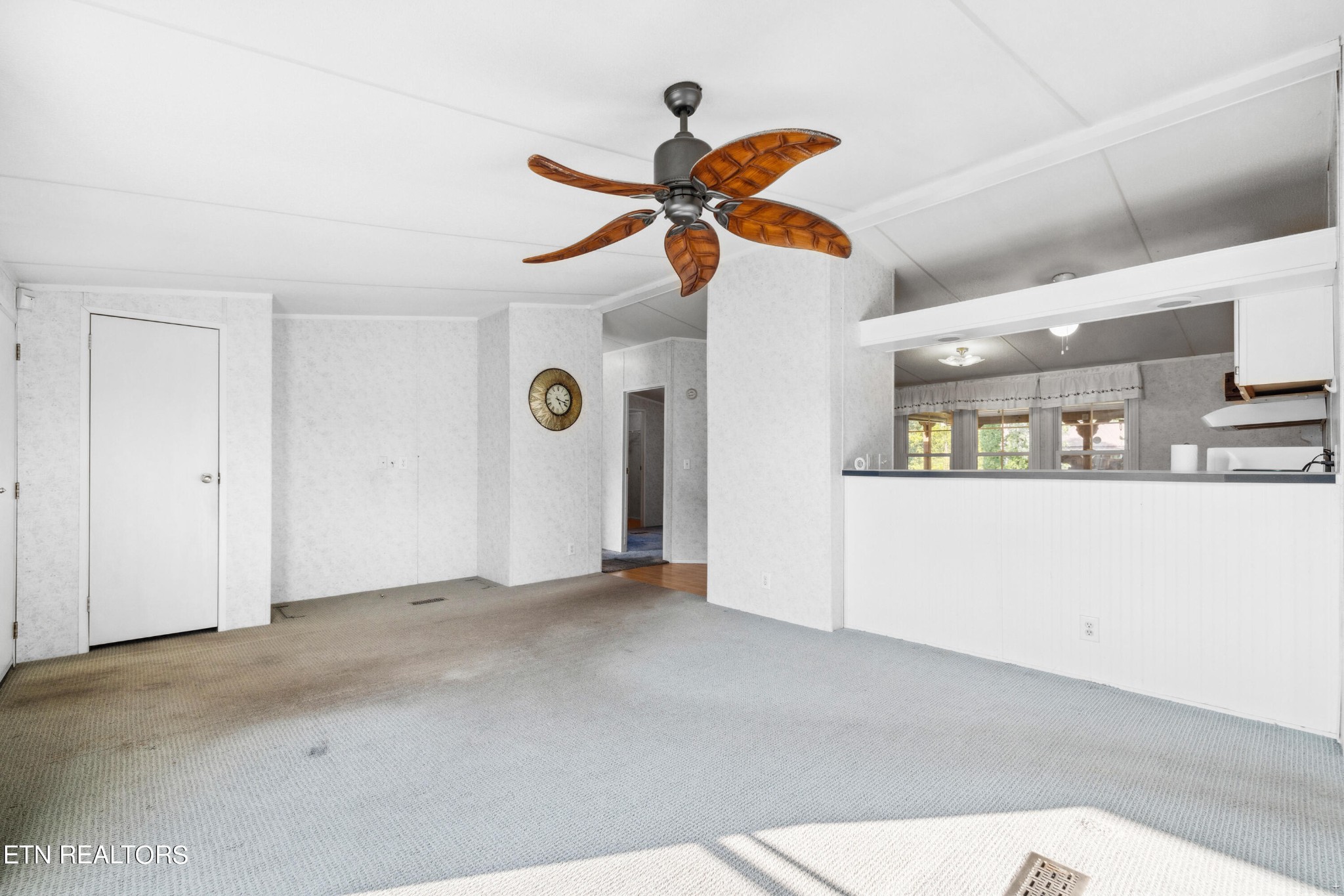 1022 Ridgeview Road Maryville, TN 37801 - Photo 4 of 24 a view of an empty room