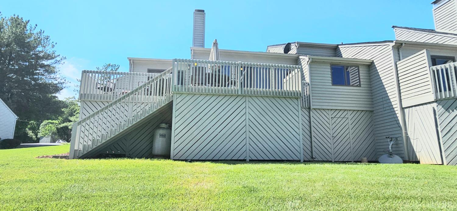 204 Shaker Lane Forest, VA 24551 - Photo 6 of 41 a view of a house with backyard and deck