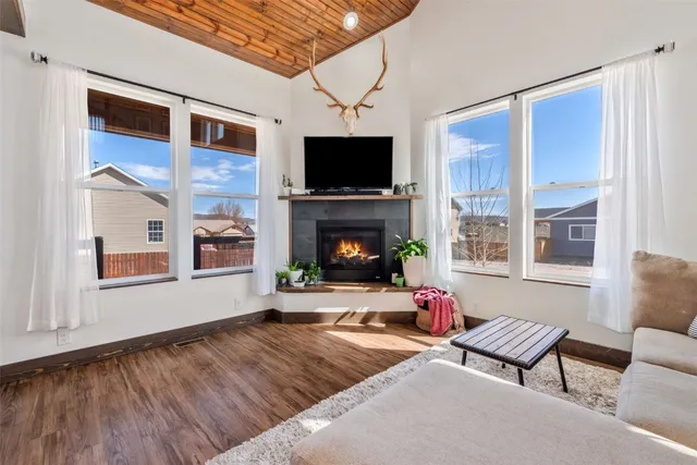 $765,000 | 342 Lake View Road, Hayden, CO 81639