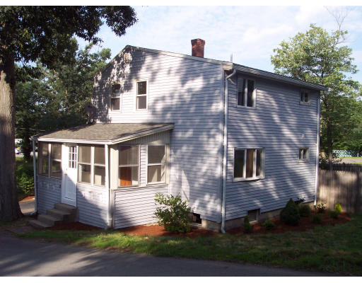 2 Hillside Road North Reading, MA 01864 - Photo 6 of 7 Gallery Image 6