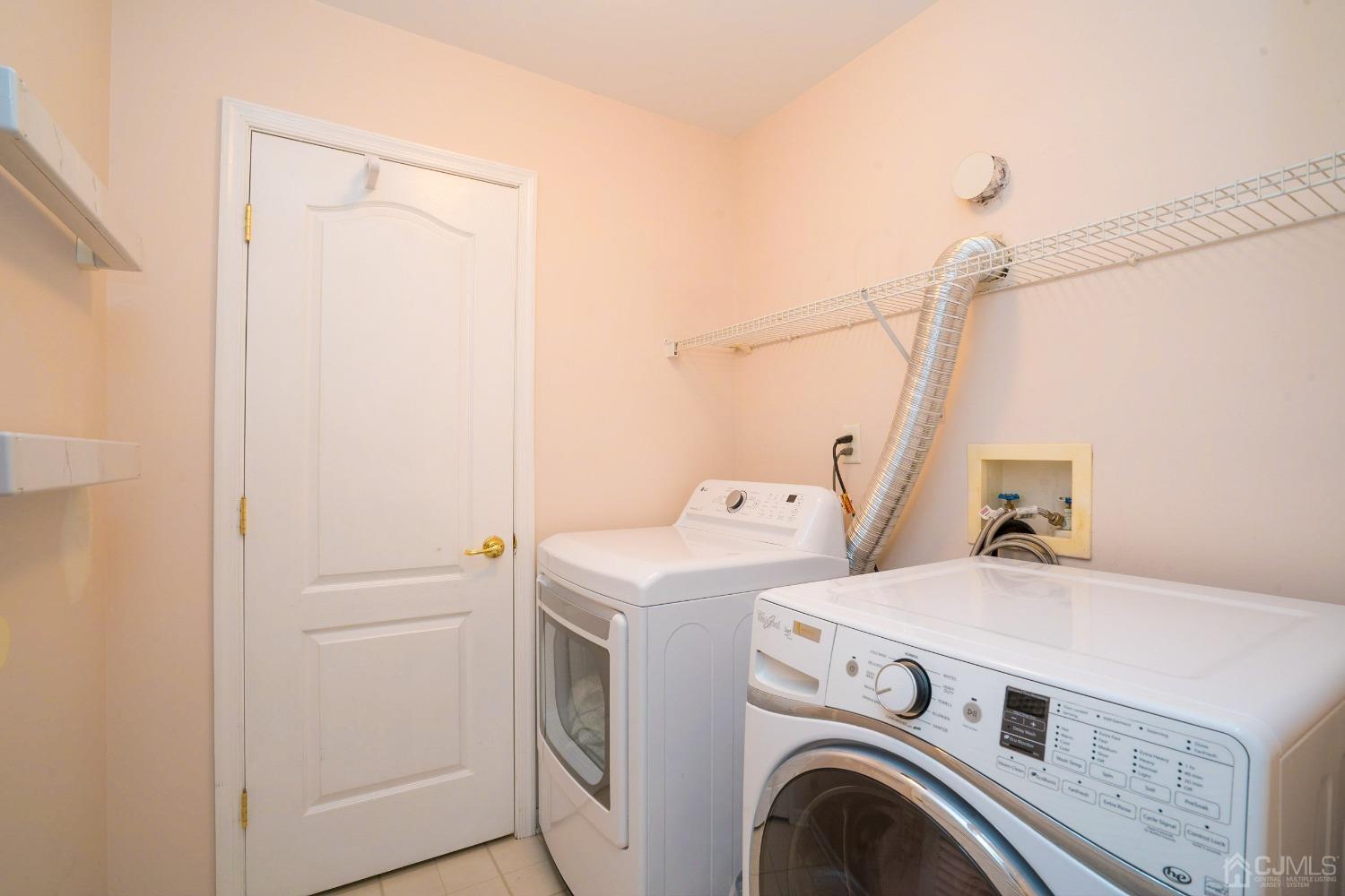 339 Hawthorne Road North Brunswick, NJ 08902 - Photo 23 of 37 Gallery Image 23