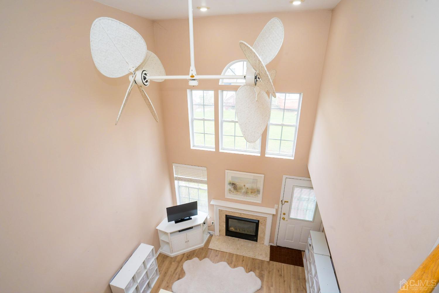 339 Hawthorne Road North Brunswick, NJ 08902 - Photo 8 of 37 Gallery Image 8