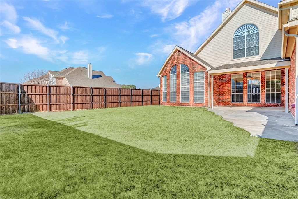 4332 Risinghill Drive Plano, TX 75024 - Photo 7 of 29 The large corner lot gives you additional lawn space to make your outdoor living dreams come true!