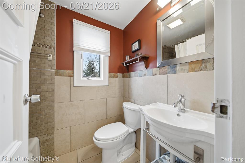 1985 Graefield Road Birmingham, MI 48009 - Photo 8 of 12