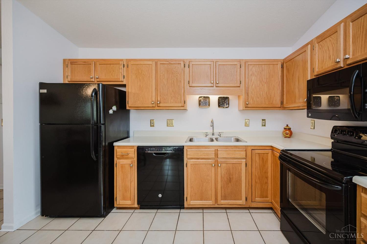 7913 Cheviot Road, Unit 27 Cincinnati, OH 45247 - Photo 10 of 44