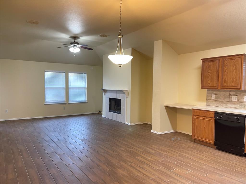 5548 Spring Ridge Drive Watauga, TX 76137 - Photo 10 of 19 Gallery Image 10