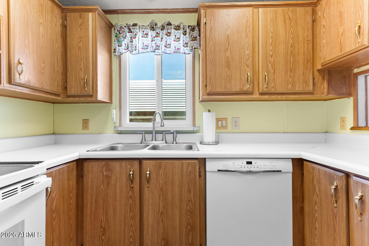 17200 West Bell Road, Unit 1724 Surprise, AZ 85374 - Photo 6 of 24 014-014-BV3A1195 M0-1498x1000