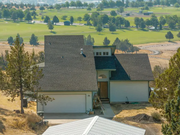 $675,000 | 1925 Northeast Loucks Road, Madras, OR 97741