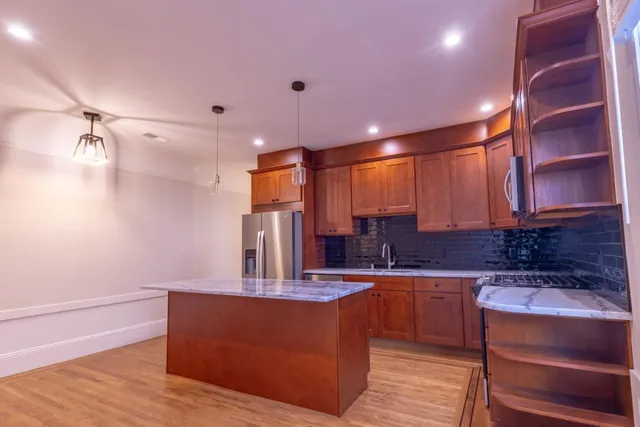 $5,400 | 2018 Oakdale Avenue, San Francisco, CA 94124