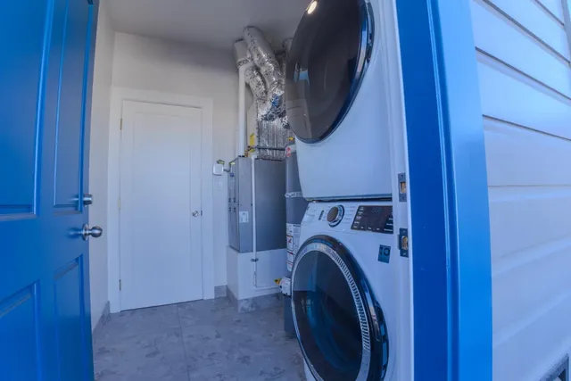 $5,400 | 2018 Oakdale Avenue, San Francisco, CA 94124