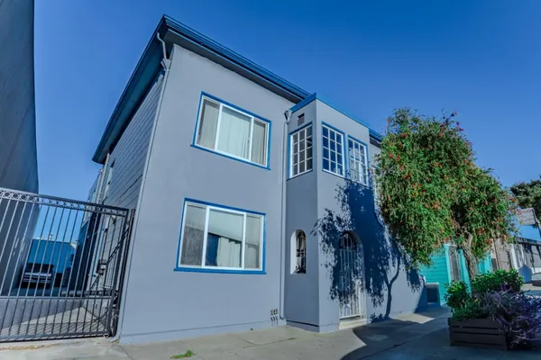 $5,400 | 2018 Oakdale Avenue, San Francisco, CA 94124