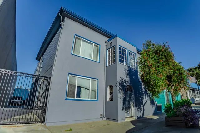 $5,400 | 2018 Oakdale Avenue, San Francisco, CA 94124
