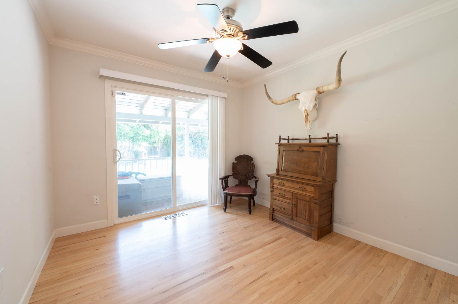 4530 Bela Way Carmichael, CA 95608 - Photo 21 of 36 Yes! Another sliding door to the backyard.