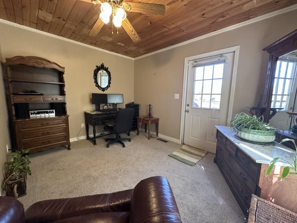 810 Howard Creek Road Winchester, KY 40391 - Photo 12 of 32 A2C8FB00-9BBB-40D0-9BD7-8941DCAC446D_1_1