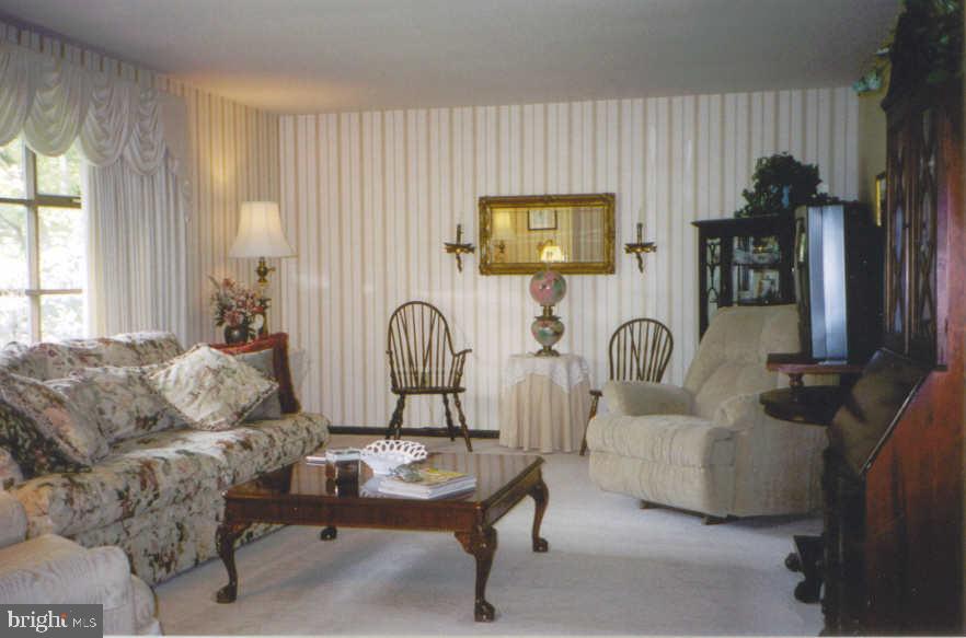 314 Old Delp Road Lancaster, PA 17601 - Photo 3 of 12 Gallery Image 3