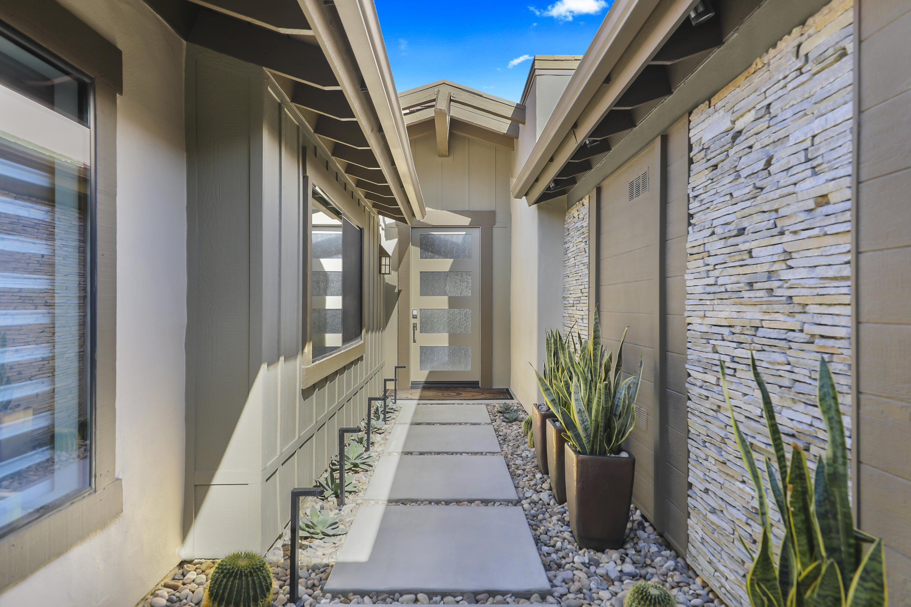 76 Old Ranch Road Palm Desert, CA 92211 - Photo 3 of 60 OldRanch76#3