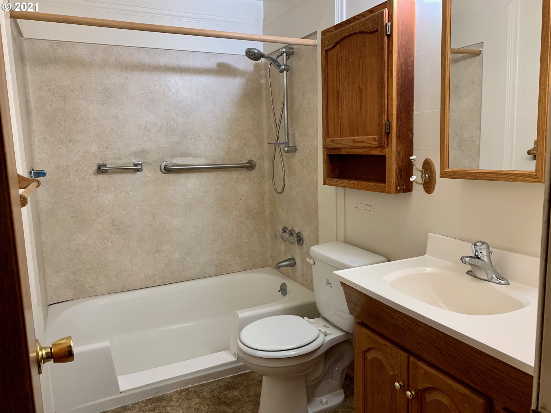 530 North 34th Street Springfield, OR 97478 - Photo 10 of 17 Gallery Image 10