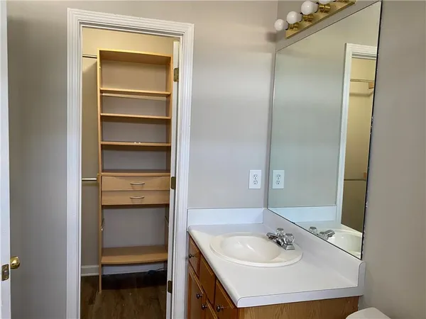 $2,200 | 736 Bedford Court, Woodstock, GA 30188
