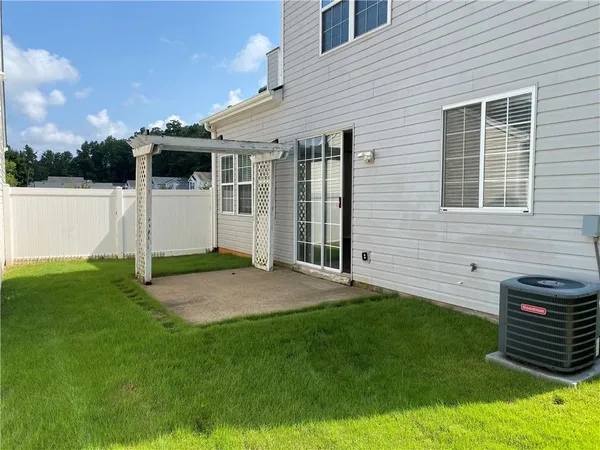$2,200 | 736 Bedford Court, Woodstock, GA 30188