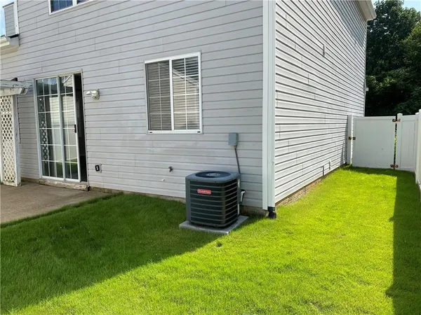 $2,200 | 736 Bedford Court, Woodstock, GA 30188