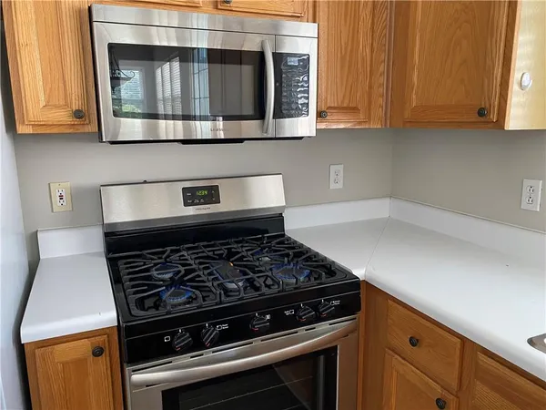 $2,200 | 736 Bedford Court, Woodstock, GA 30188