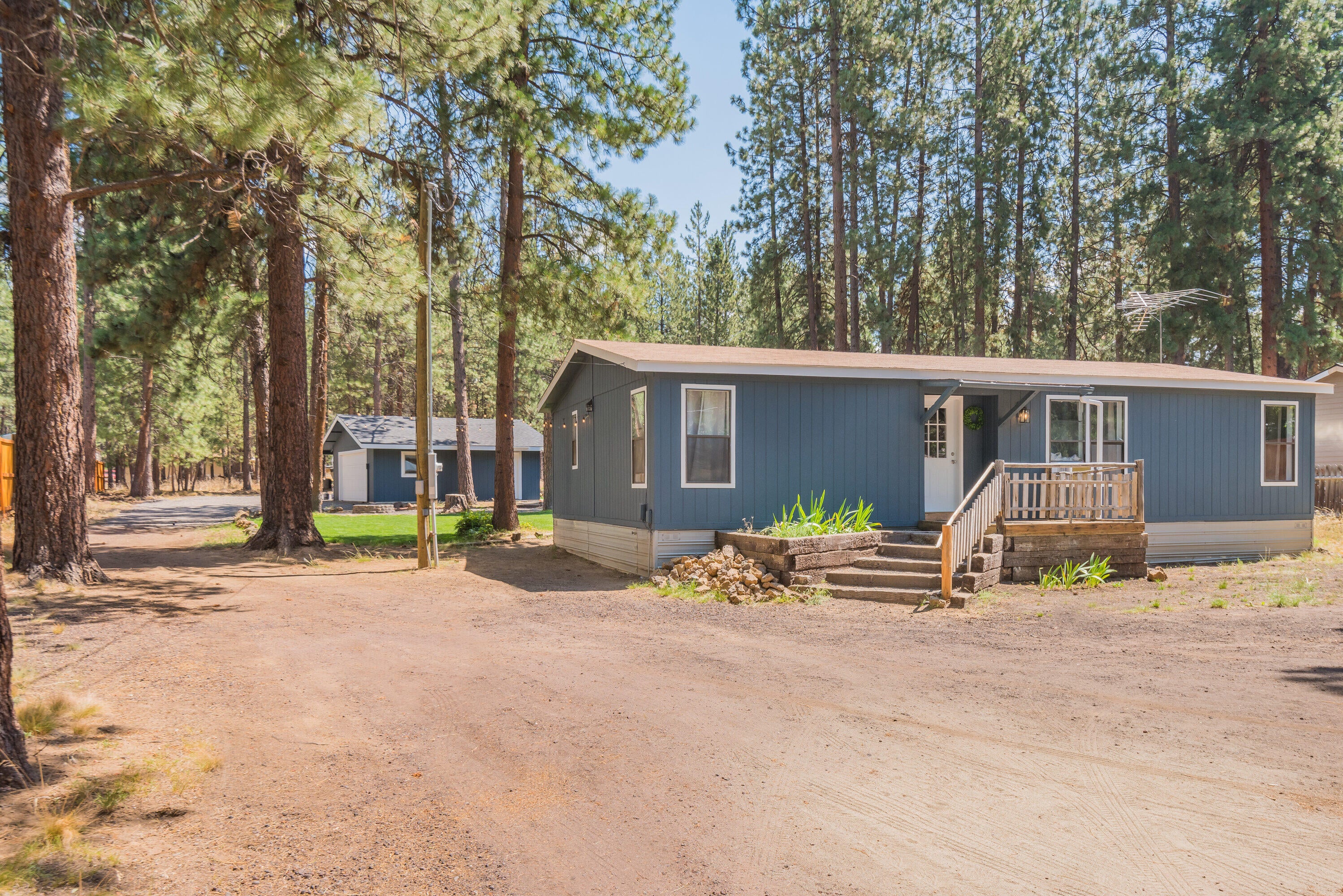 18749 Choctaw Rd Bend OR 97702-print-001