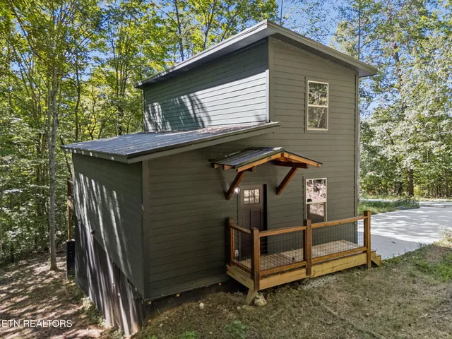 $369,500 | 717 Country Oaks Lane, La Follette, TN 37766