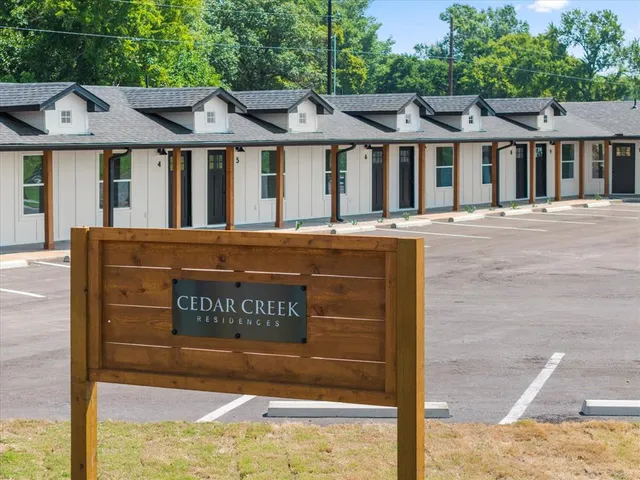 $1,000 | 900 South Tool Drive, Unit 10, Tool, TX 75143