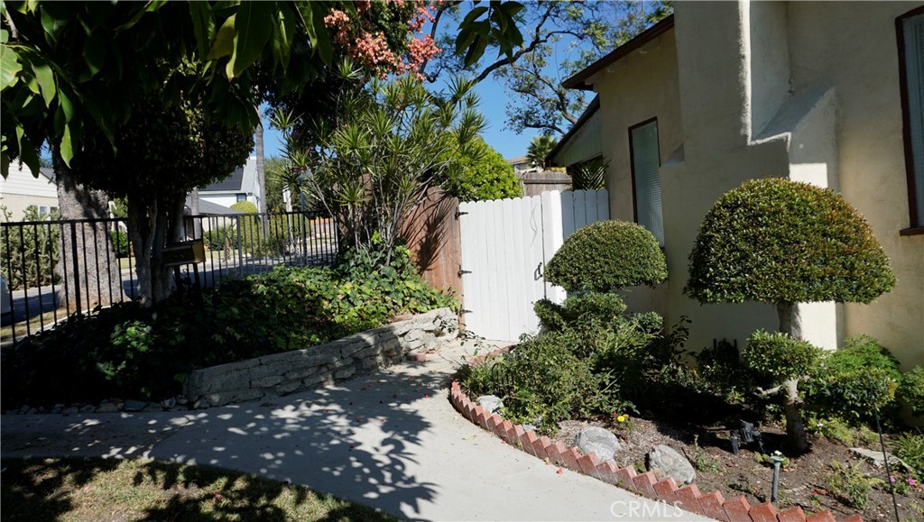 2839 Midwick Drive Alhambra, CA 91803 - Photo 3 of 27