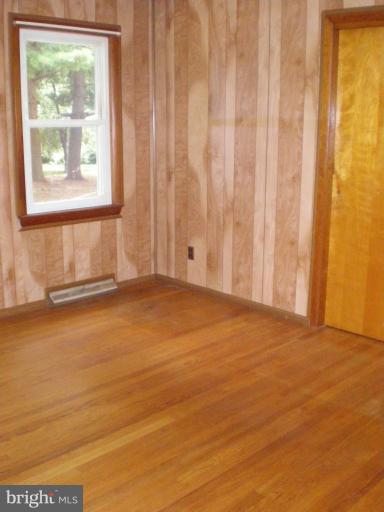 125 Dares Beach Road Prince Frederick, MD 20678 - Photo 3 of 28 Bedroom
