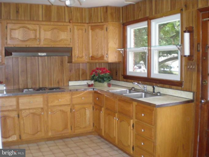 125 Dares Beach Road Prince Frederick, MD 20678 - Photo 26 of 28 Kitchen