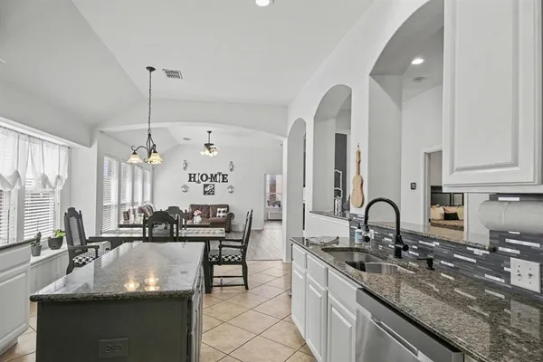 $340,000 | 7924 Branch Hollow Trail, Fort Worth, TX 76123