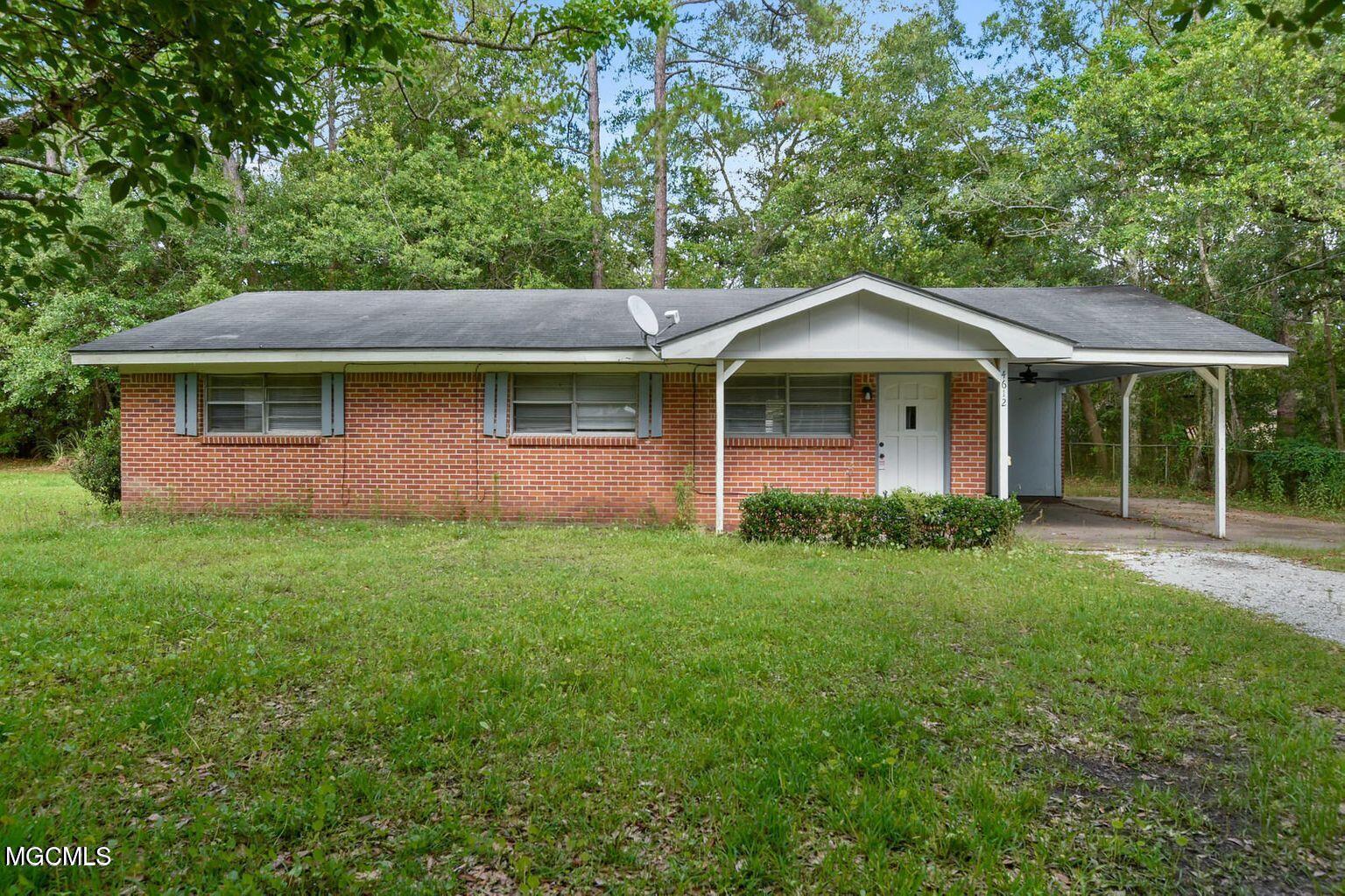 4612 Burns Street Moss Point, MS 39563 - Photo 2 of 16 2