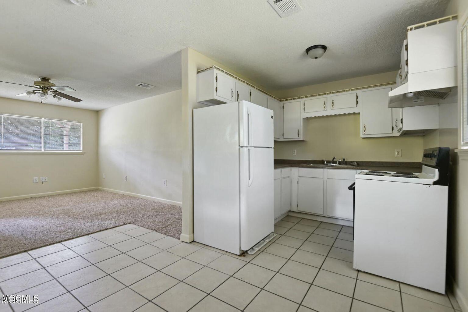 4612 Burns Street Moss Point, MS 39563 - Photo 7 of 16 7