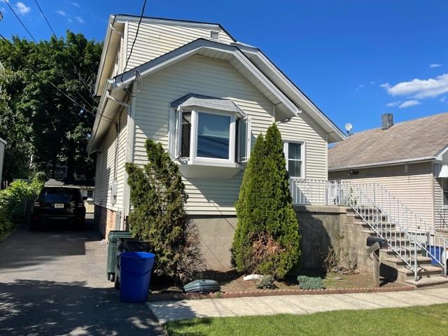 28 Emerson Street Ridgefield Park, NJ 07660 - Photo 1 of 22