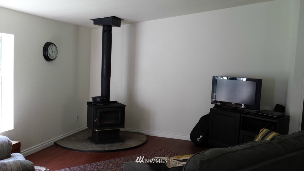 3455 Southeast Bloomfield Road Shelton, WA 98584 - Photo 4 of 16 Gallery Image 4