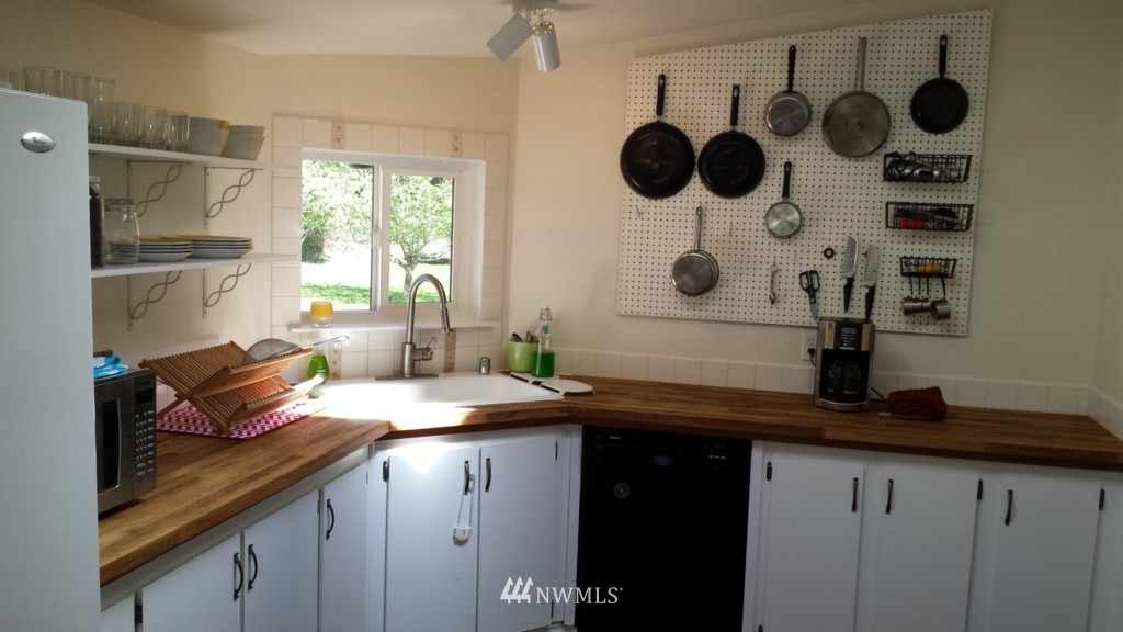 3455 Southeast Bloomfield Road Shelton, WA 98584 - Photo 5 of 16 Gallery Image 5