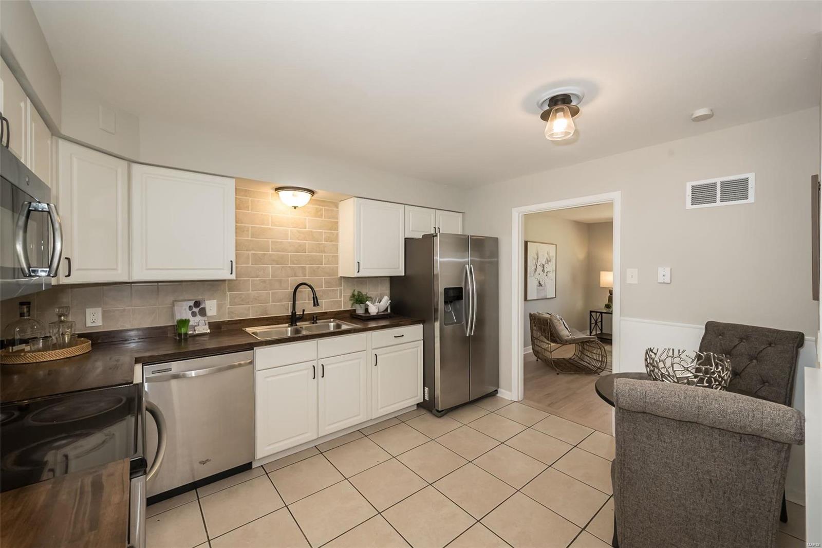 2330 Ruckert Avenue St. Louis, MO 63114 - Photo 10 of 32 Gallery Image 10