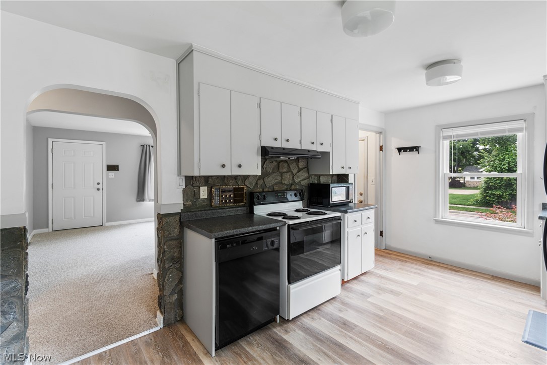 535 Massillon Road Akron, OH 44306 - Photo 7 of 25 Gallery Image 7