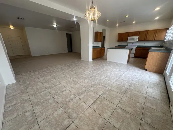 $2,395 | 8248 East Posada Avenue, Mesa, AZ 85212