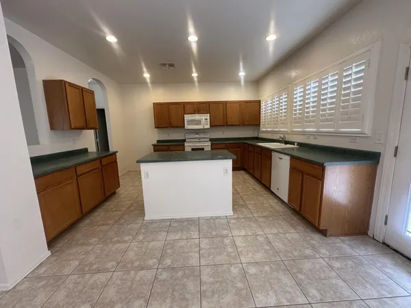 $2,395 | 8248 East Posada Avenue, Mesa, AZ 85212